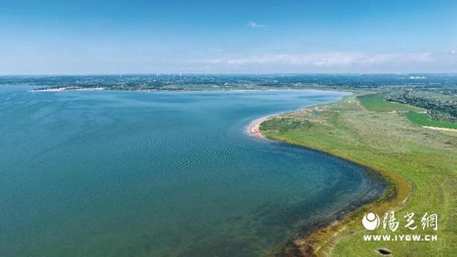 刘宇洋, 邓浩, 的双重魅力