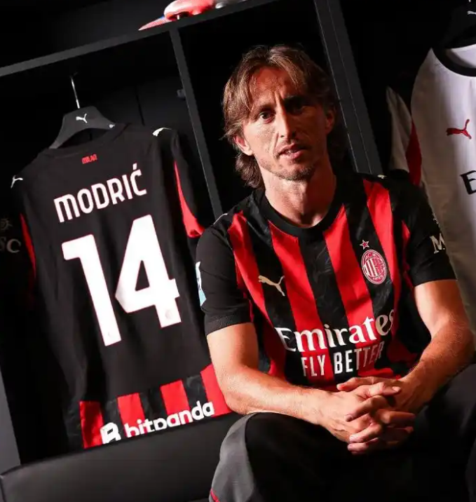 替补登场, Oy, 反观AC米