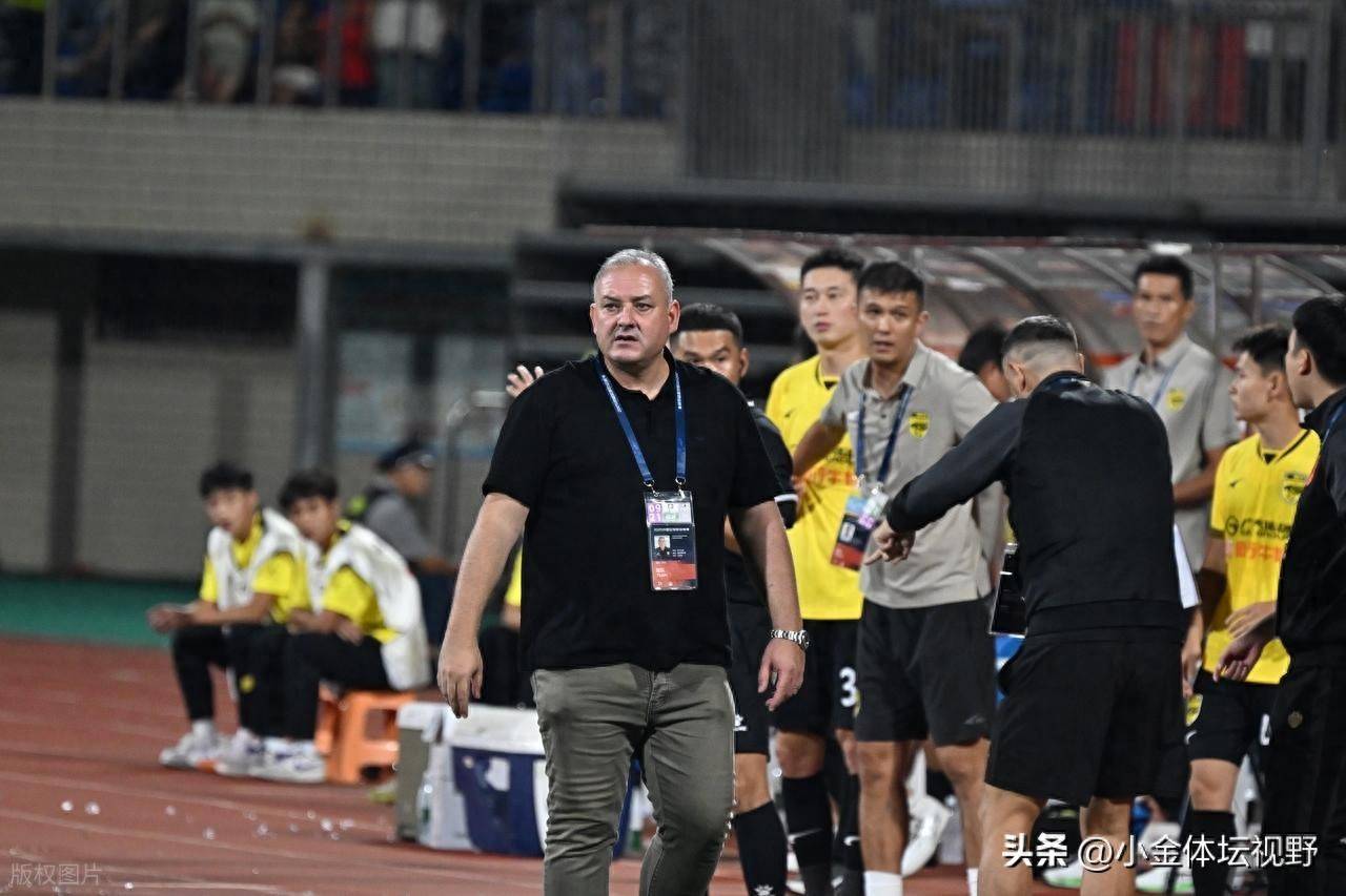 重庆铜梁龙, 西班牙人萨